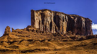 <span class="mw-page-title-main">Elephant Butte (Monument Valley)</span> Mountain in Arizona, United States