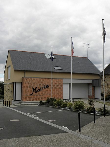 File:Erbrée (35) Mairie.jpg