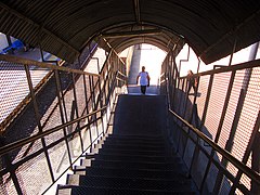 Detalle de una de las escaleras de acceso