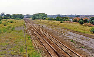 <span class="mw-page-title-main">Finedon railway station</span> Former railway station in Northamptonshire, England