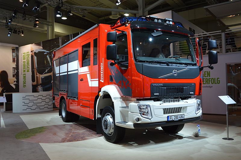 File:Fire Engine Volvo FL 4x4.jpg