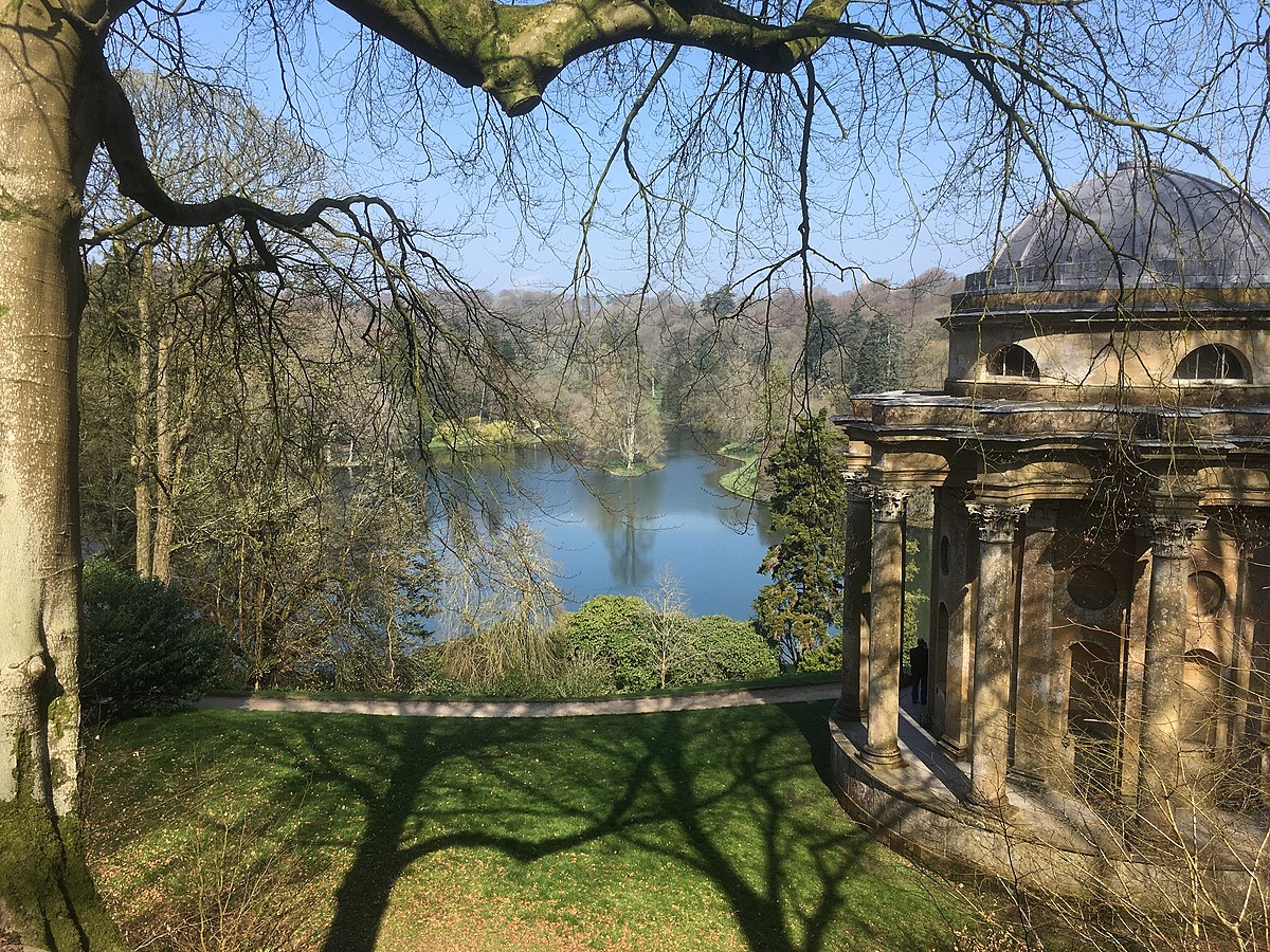 Datei Gardenlake Apollotemple Stourhead Jpg Wikipedia