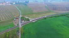 Soubor: Gare de Russin.ogv