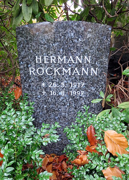 File:Grab Hermann Rockmann FriedhofOhlsdorf (2).jpg