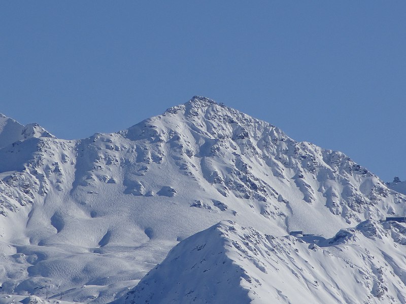 File:Grande Garde's sight to "Mont Gelé" - panoramio.jpg