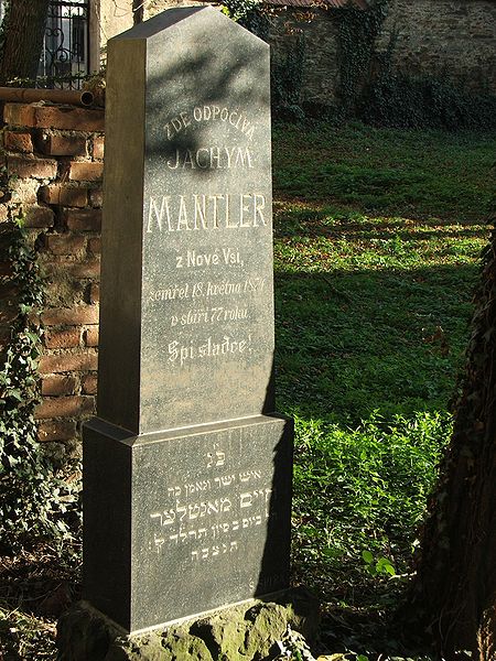 File:Grave Kolin cemetery 4782.JPG