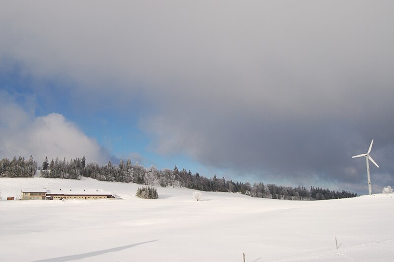 File:Grenchenberg windkraft.JPG