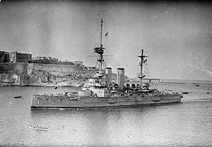 HMS London, Malta, 1915.jpg