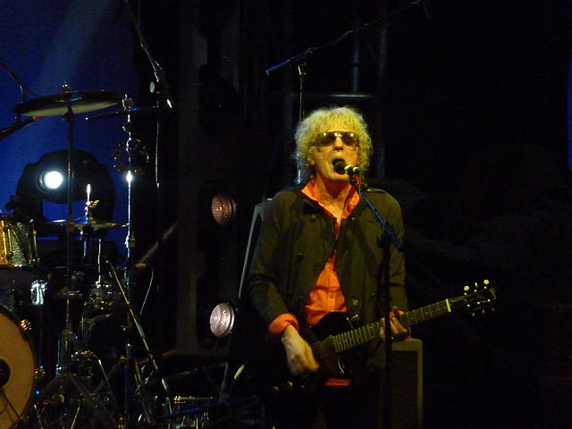 Hunter fronting Mott the Hoople at a reunion gig, Hammersmith Apollo, October 2009