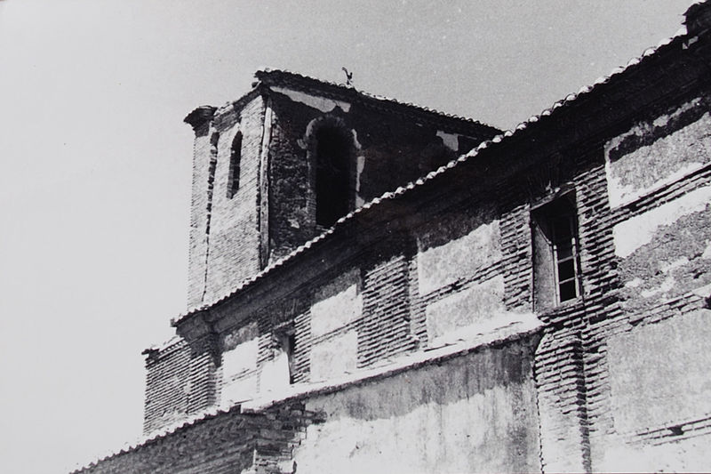 File:Iglesia de Villamelendro de Valdavia - Torre campanario original 002.JPG