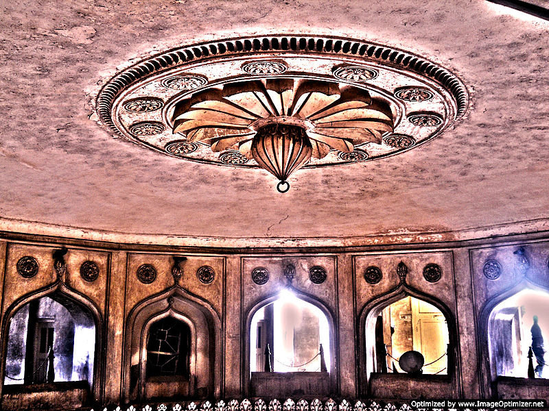 Interior viw char minar.jpg