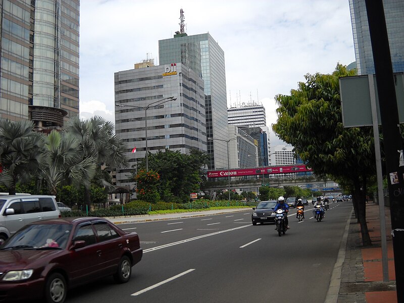 File:Jalan Thamrin Jakarta2.JPG