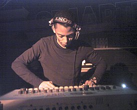 Jeff Mills y Roland TR-909 en el Smartbar de Chicago