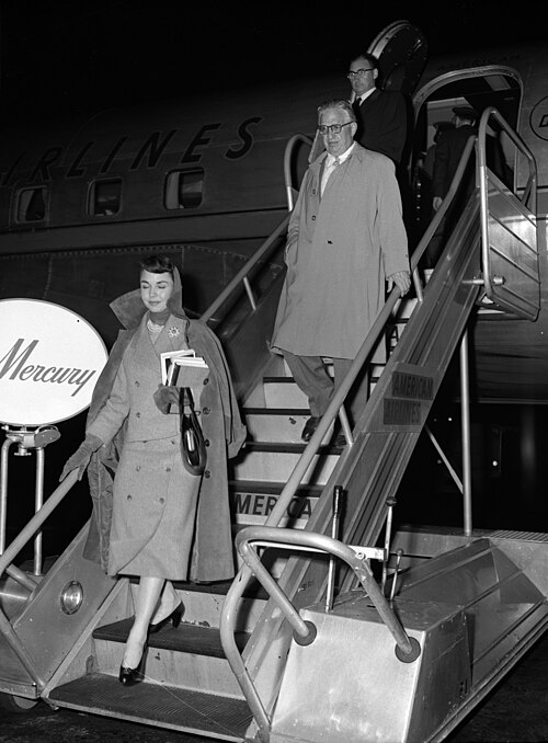 Jennifer Jones and Selznick in Los Angeles, 1957