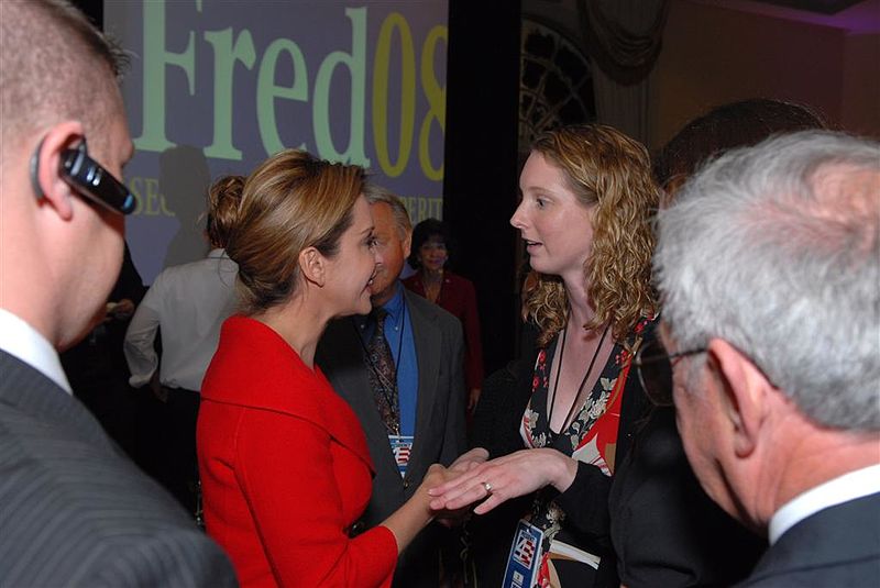 File:Jeri greeting supporters (1712124204).jpg