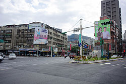 Junction of Bade Road Section 4, Nangang Road Section 3 and Dongxin Street 20141004.jpg