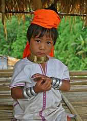 A Padaung girl in Northern Thailand Karen Padaung Girl Portrait.jpg