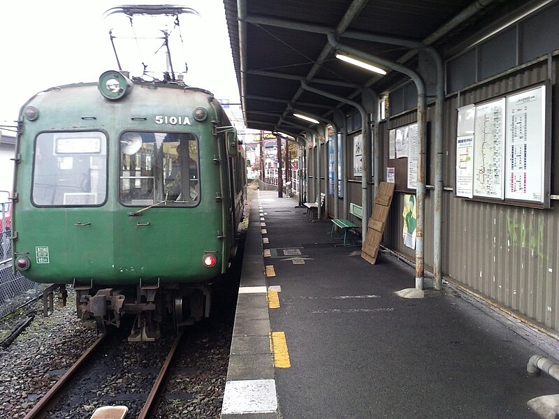 File:Kumamoto Electric Railway 5101A at Kami-Kumamoto Station.jpg