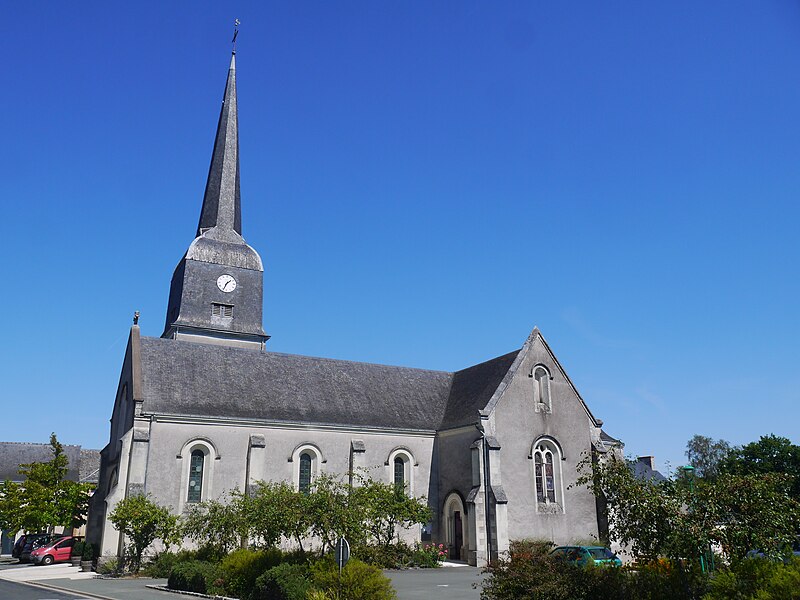 File:L'Hôtellerie-de-Flée église.JPG