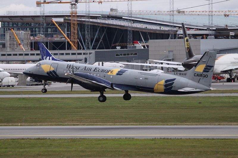 File:LX-WAW BAe ATP ( F ) West Air Europe Cargo (9541369924).jpg