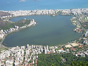 Lagoa Rodrigo de Freitas vista de cima (setembro 2006).