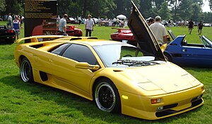 Lamborghini Diablo: Historique, Versions, Modèles de compétition