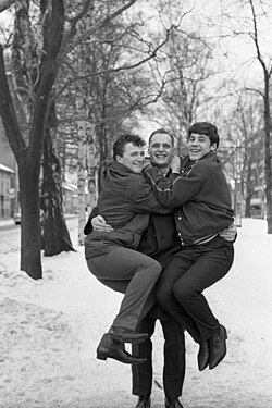 Lasse Heikkilä, Esa Wesslin ja Veli-Pekka Ketola, eli niin sanottu "Beatles-ketju". (1965).