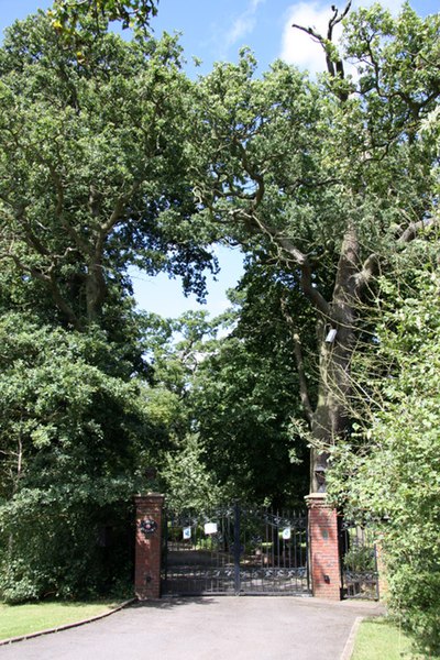 File:Little Dyrhams - geograph.org.uk - 920949.jpg