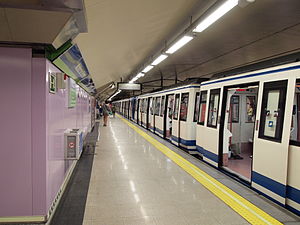 Madrid Metro - Estación de Núñez de Balboa.JPG