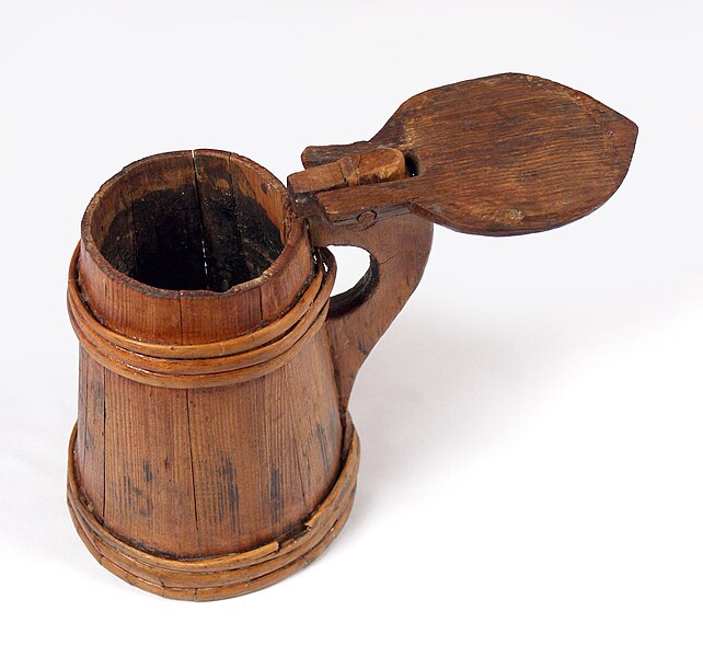 File:MaryRose-wooden tankard5.JPG