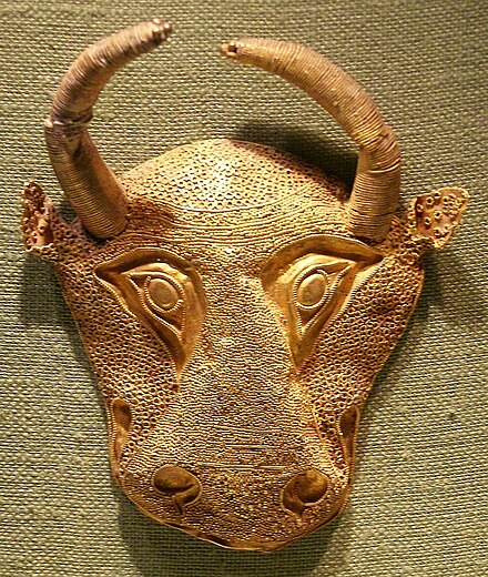 Protoma in the form of a bull's head, 8th century BC, gold and filigree, National Museum, Warsaw