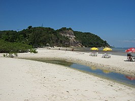 Het strand van Monte Cristo in de gemeente Saubara