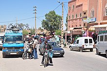 File:Overloaded truck.jpg – Travel guide at Wikivoyage