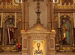 Tabernacle et statues de St-Paul et St-Pierre du maître-autel