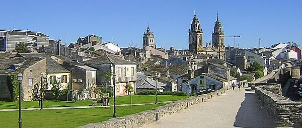 Image: Muralla Catedral Lugo edited