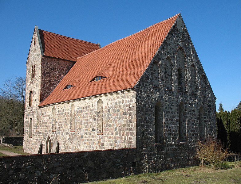 File:Neuendorf church SE.jpg