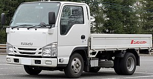 Nippon Rent-A-Car Isuzu Elf NJR85A.jpg