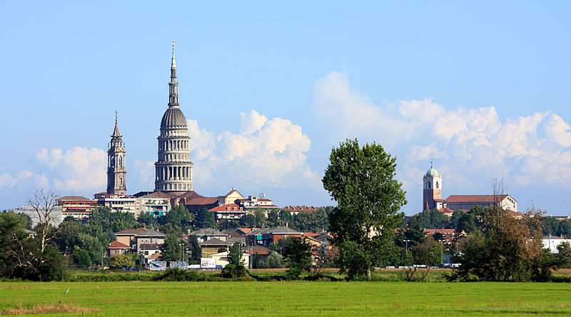 File:Novara panorama11.jpg