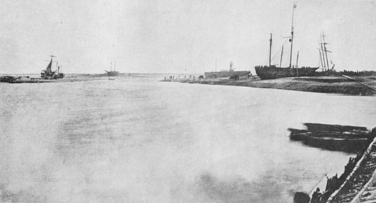 Seven shipwrecked ships aground on the Hokitika river entrance