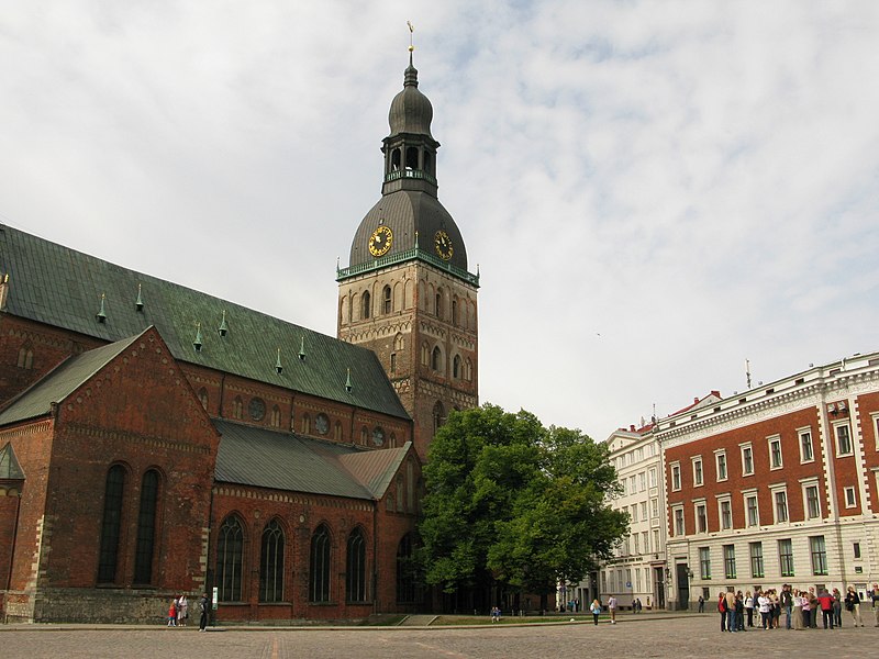 File:Old town, Riga - panoramio - mini444 (6).jpg