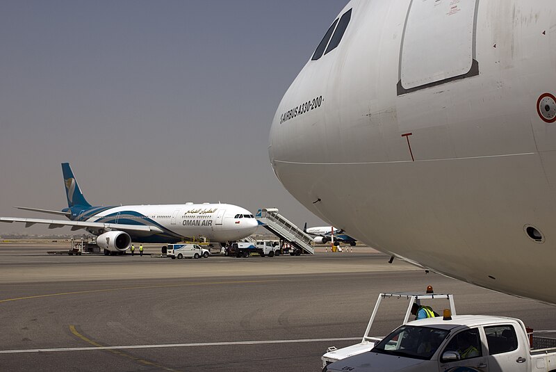 File:Oman Air at Muscat Airport (20130331-DSC04121).jpg