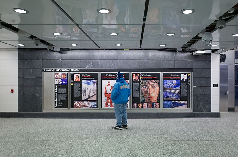 File:Opening day, 96 street station, second avenue subway (31306111923).jpg