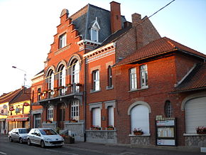Ostricourt - Town hall - 2.jpg