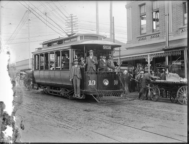 Opening of the William and Wellington Streets line, 1902.