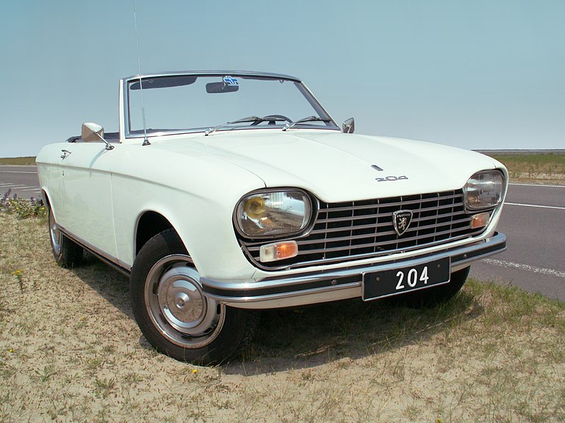 File:Peugeot-204-cabriolet-blanc-Alaska.jpg