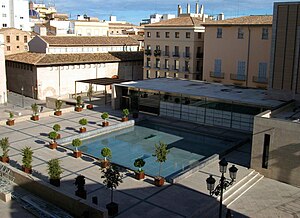 Plaça de l'Almoina des de la catedral, València.JPG