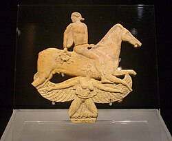 Placa de terracota amb relleu de Perseu i Gògona, exposició La Bellesa del Cos.JPG