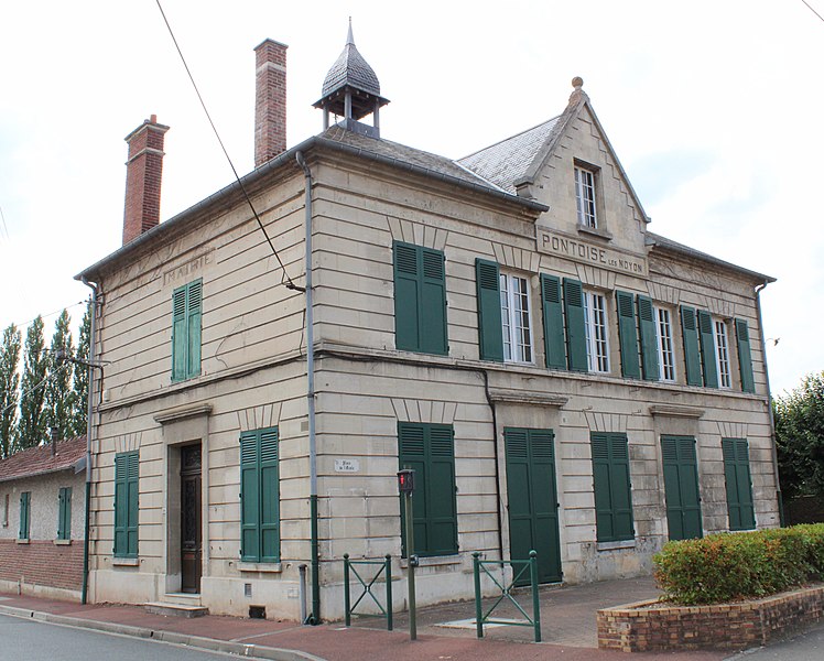 File:Pontoise-lès-Noyon Ancienne Mairie.jpg