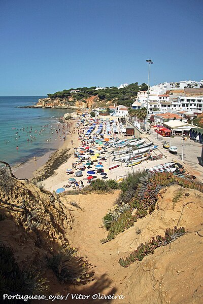 File:Praia dos Olhos d'Água - Portugal (5598999130).jpg