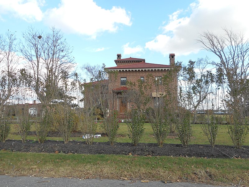 File:Rafael Gustavino Junior House; Front View.JPG